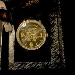 Ed Hardy skull watch